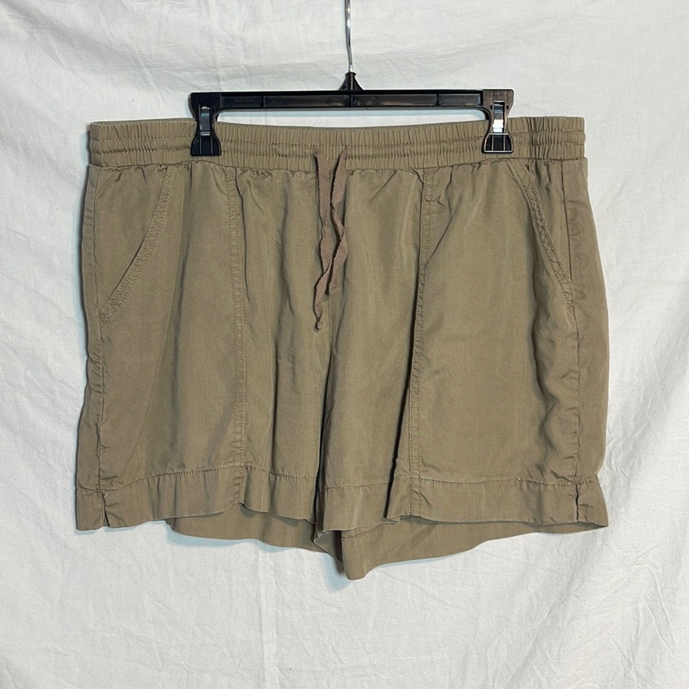 1822 Shorts Tan 14 Lyocell Pull On Elastic Waist Pockets Ladies Drawstring Boho